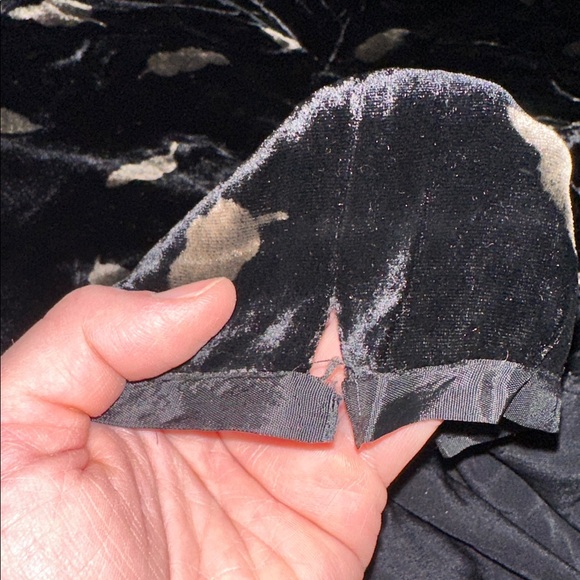 STUNNING & RARE Velvet Anthropologie Pants - Picture 13 of 13